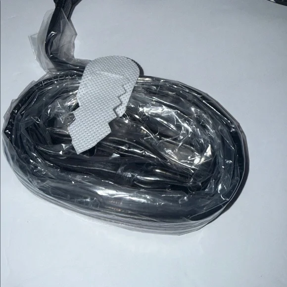 NWT Ed Hardy Love Kills Slowly Heart Skull Bones 13 Handbag Purse Black Red - Picture 4 of 9